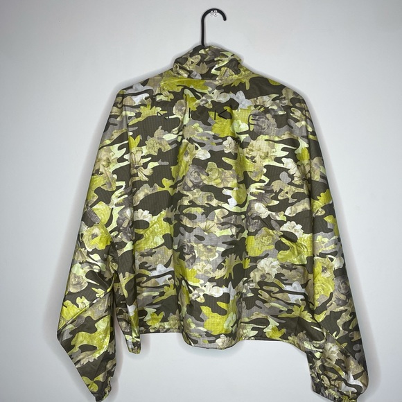 NWOT Nike Sportswear Woven Floral Camo Full Zip Women’s Jacket - Picture 3 of 13